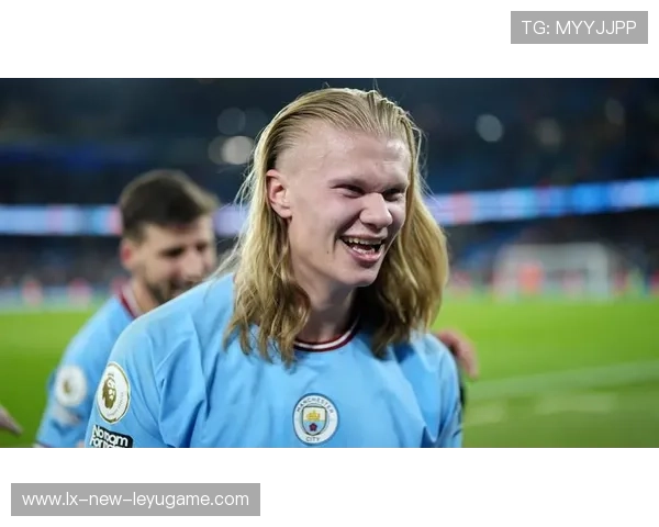 哈兰德在对阵强队时往往能挺身而出完成关键任务，哈兰德太强